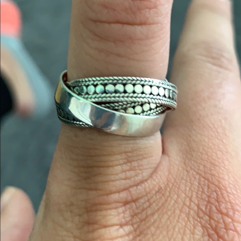 Cross over ring